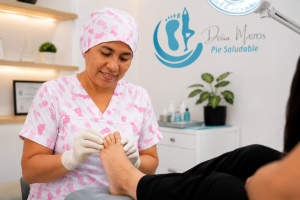 Onicomicosis: qué es, síntomas y cómo prevenir hongos en las uñas